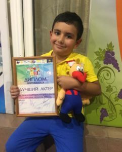 Юный волгоградец из команды "Лего" признан лучшим актером на 8-м Международном фестивале детских команд КВН