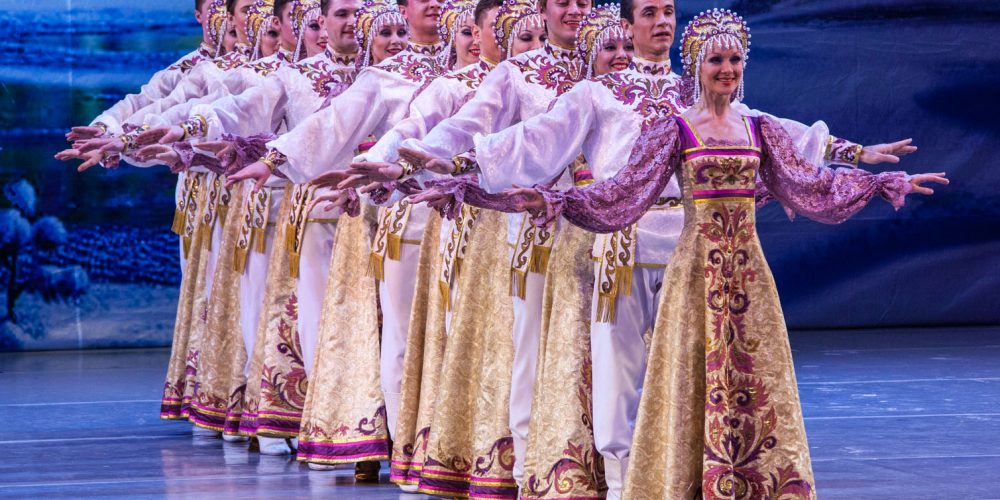 Эстафета «Русских сезонов» передана Красноярскому ансамблю танца Сибири