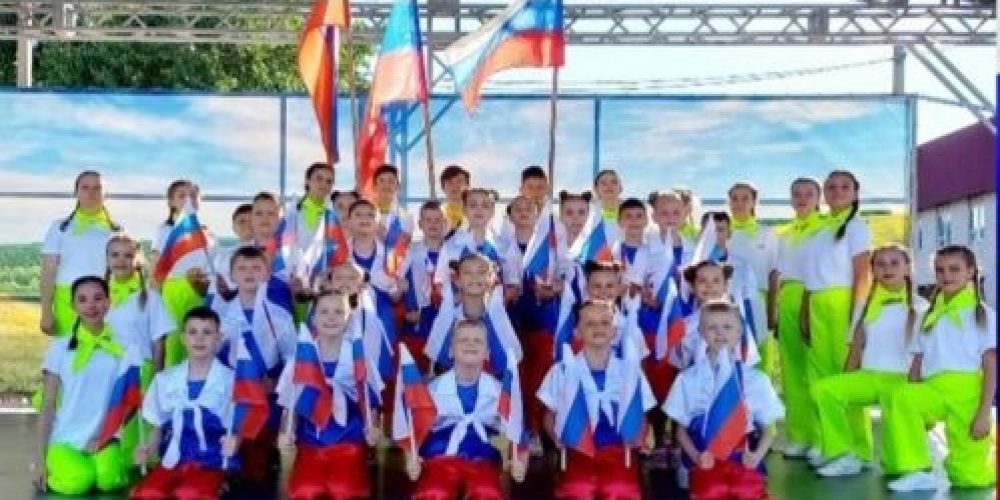 Юные иловлинцы стали победителями всероссийской акции «Танцевальный флешмоб ко Дню России»