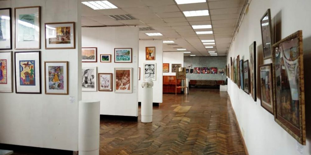 В Волгограде проходит художественная выставка «Учитель и ученик»