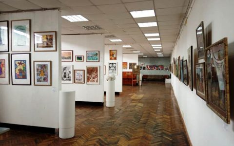 В Волгограде проходит художественная выставка «Учитель и ученик»