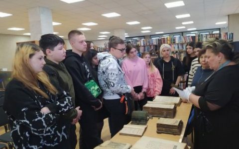 Молодых волгоградцев познакомили с православным книгопечатанием